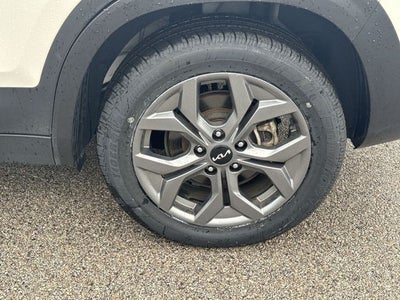 2024 Kia Seltos S IVT AWD