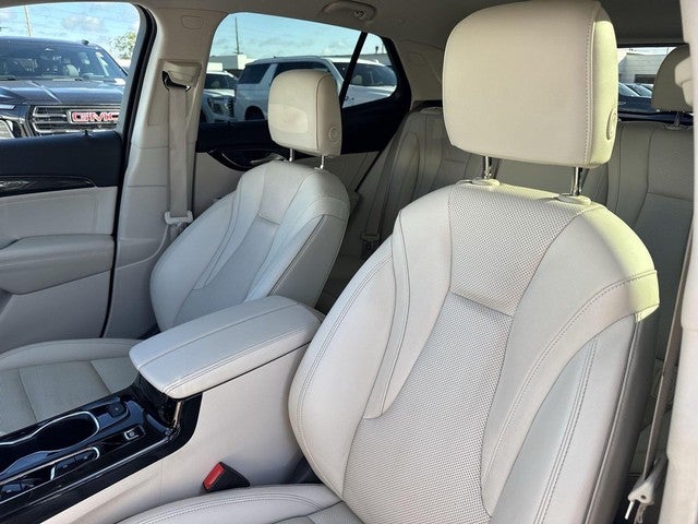 2022 Buick Envision FWD 4dr Essence