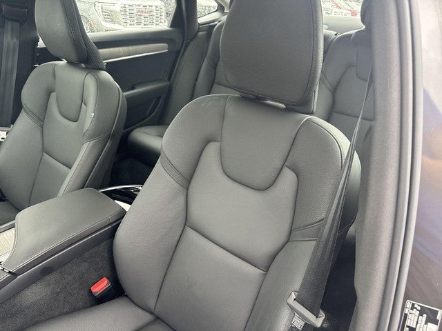 2025 Volvo S90 B6 AWD Plus