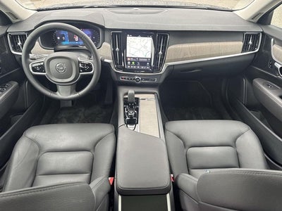 2025 Volvo S90 B6 AWD Plus