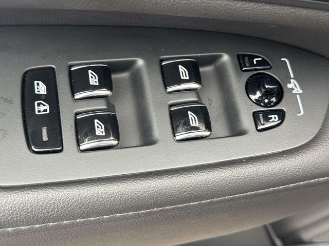 2025 Volvo S90 B6 AWD Plus