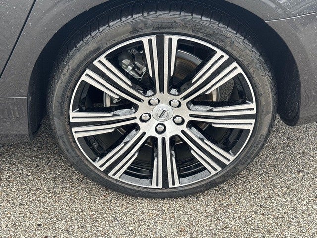 2025 Volvo S90 B6 AWD Plus