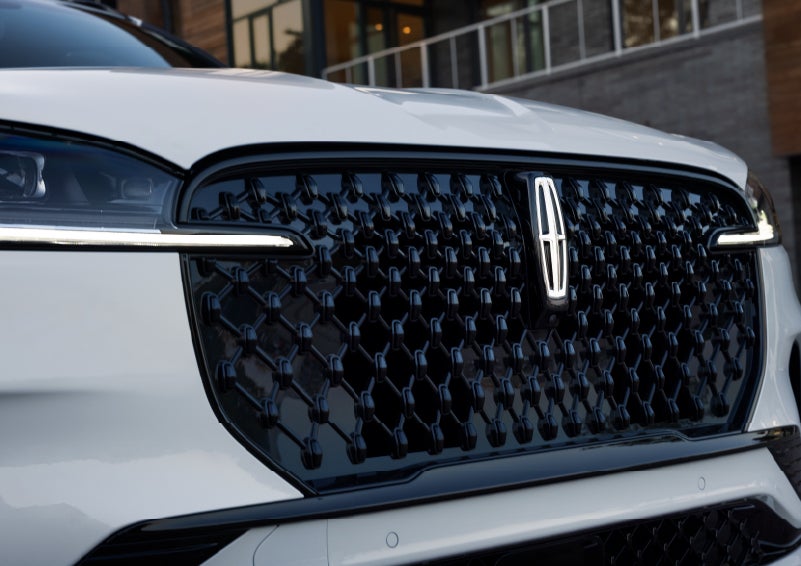 The front grille of a 2026 Lincoln Aviator® SUV is shown. | Dave Sinclair Lincoln in Ballwin MO