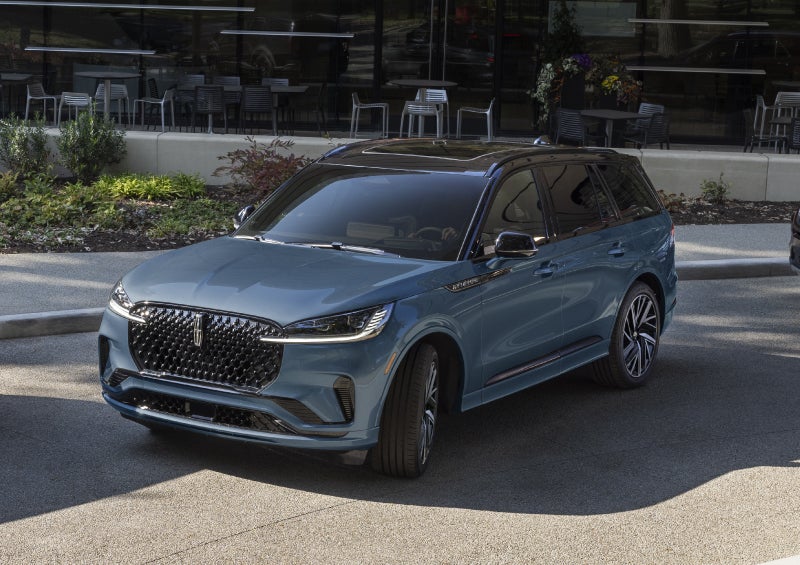 A 2026 Lincoln Black Label™ Aviator® SUV is shown with the available Special Edition Package. | Dave Sinclair Lincoln in Ballwin MO