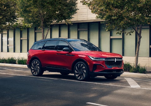 2026 Lincoln Nautilus® SUV with the available Jet Appearance Package and Hybrid transmission. | Dave Sinclair Lincoln in Ballwin MO