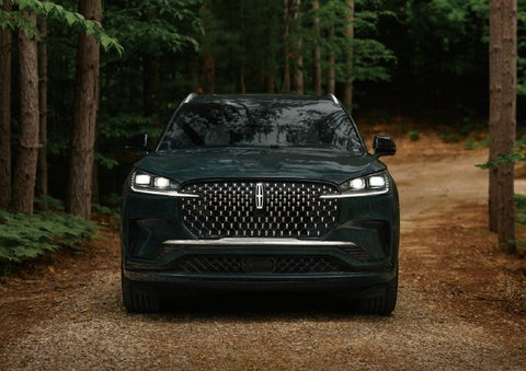 The front grille of a 2027 Lincoln Aviator® Black Label™ SUV is shown. | Dave Sinclair Lincoln in Ballwin MO