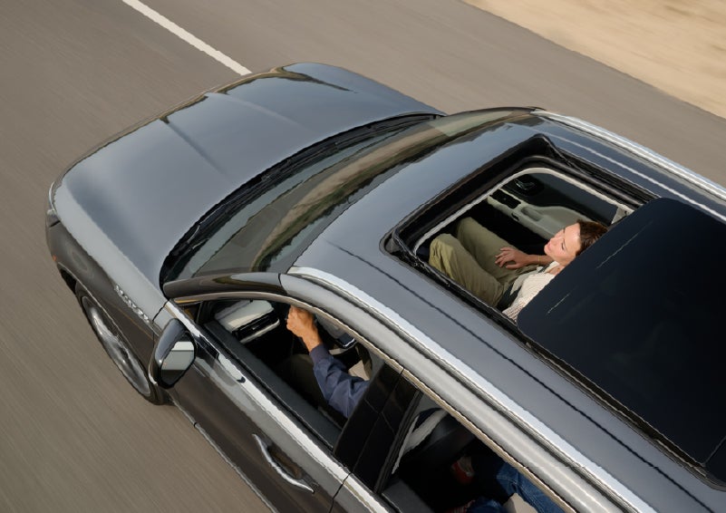 The available panoramic Vista Roof® of a 2027 Lincoln Aviator® SUV is open. | Dave Sinclair Lincoln in Ballwin MO