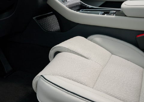 The front passenger Perfect Position seat is shown with the thigh extender adjusted.| Dave Sinclair Lincoln in Ballwin MO
